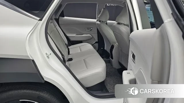 Hyundai Kona Hybrid (SX2) 2023 Белый из Кореи, фото 3