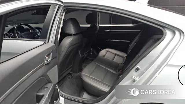 Hyundai The New Avante AD 2019 Серебристо-серый из Кореи, фото 3