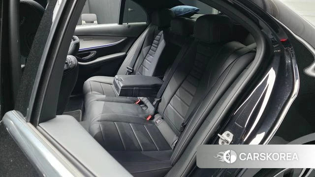 Mercedes-Benz E-Class W213 2021 Черный из Кореи, фото 3
