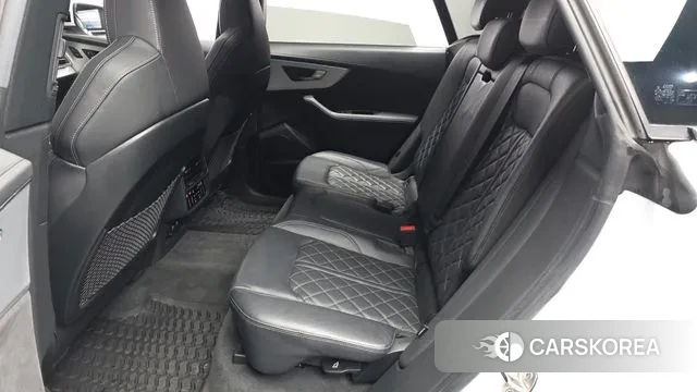 Audi Q8 (4M) 2021 Белый из Кореи, фото 3