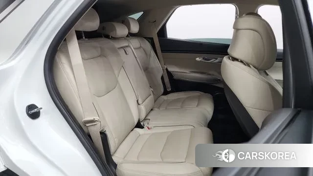 Genesis GV70 2023 Белый из Кореи, фото 3