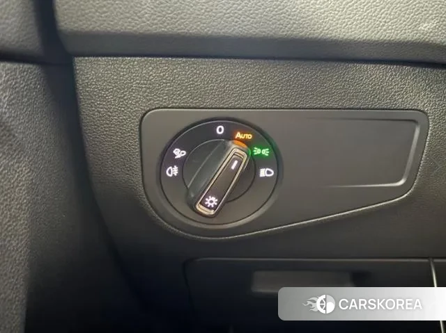 Volkswagen Tiguan second Generation 2021 Белый из Кореи, фото 3