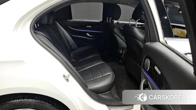 Mercedes-Benz E-Class W213 2018 Белый из Кореи, фото 3