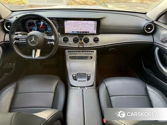 Mercedes-Benz E-class PHEV 2022 Белый из Китая, фото 3