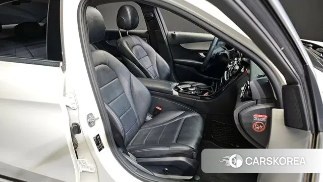 Mercedes-Benz C-Class W205 2018 Белый из Кореи, фото 3