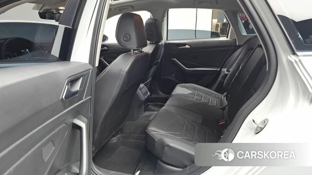 Volkswagen 7th Generation of Jetta 2024 Белый из Кореи, фото 3