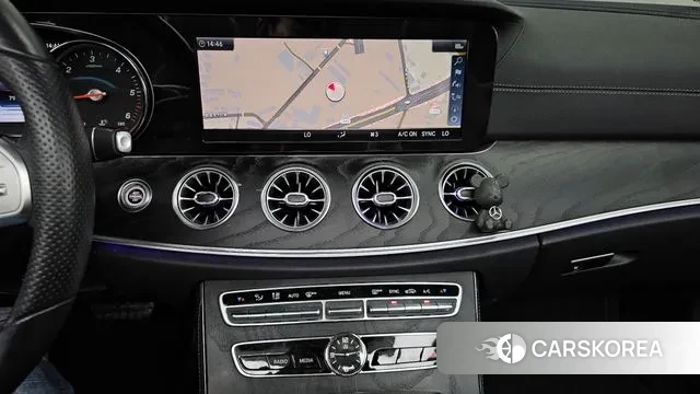 Mercedes-Benz E-Class W213 2019 Белый из Кореи, фото 3