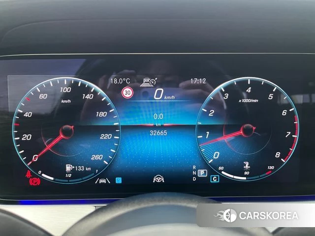 Mercedes-Benz E-Class W213 2021 Белый из Кореи, фото 3