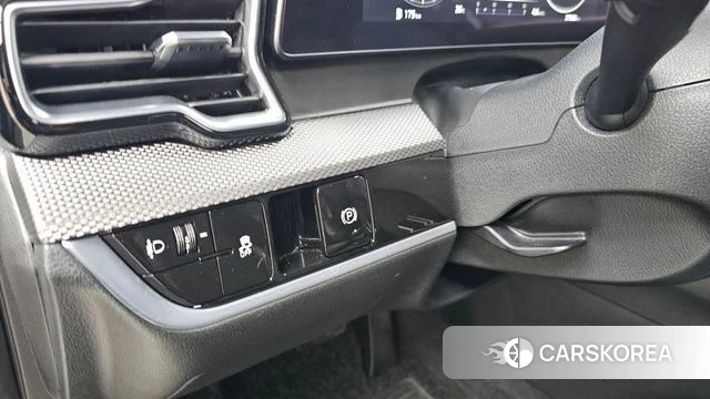 Kia Sportage 5th Generation 2023 Белый из Кореи, фото 3