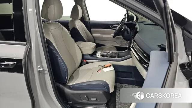 Kia The New Carnival 4th Generation 2024 Серебристо-серый из Кореи, фото 3