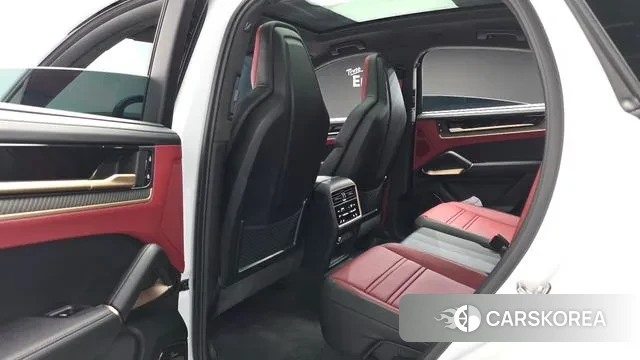 Porsche Cayenne (PO536) 2025 Белый из Кореи, фото 3