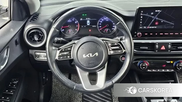 Kia The New K3 2nd generation 2021 Белый из Кореи, фото 3