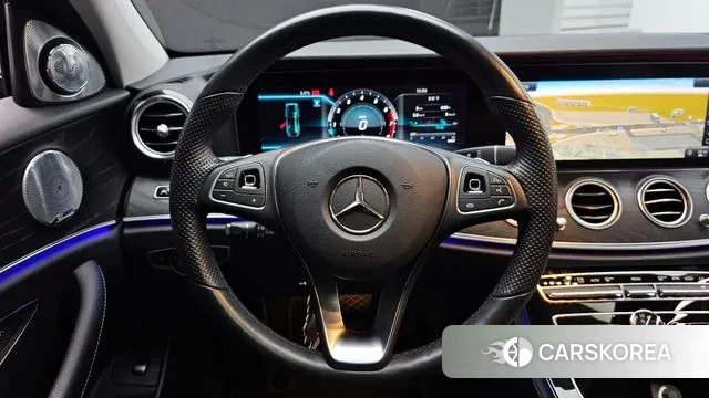 Mercedes-Benz E-Class W213 2018 Серебряный из Кореи, фото 3