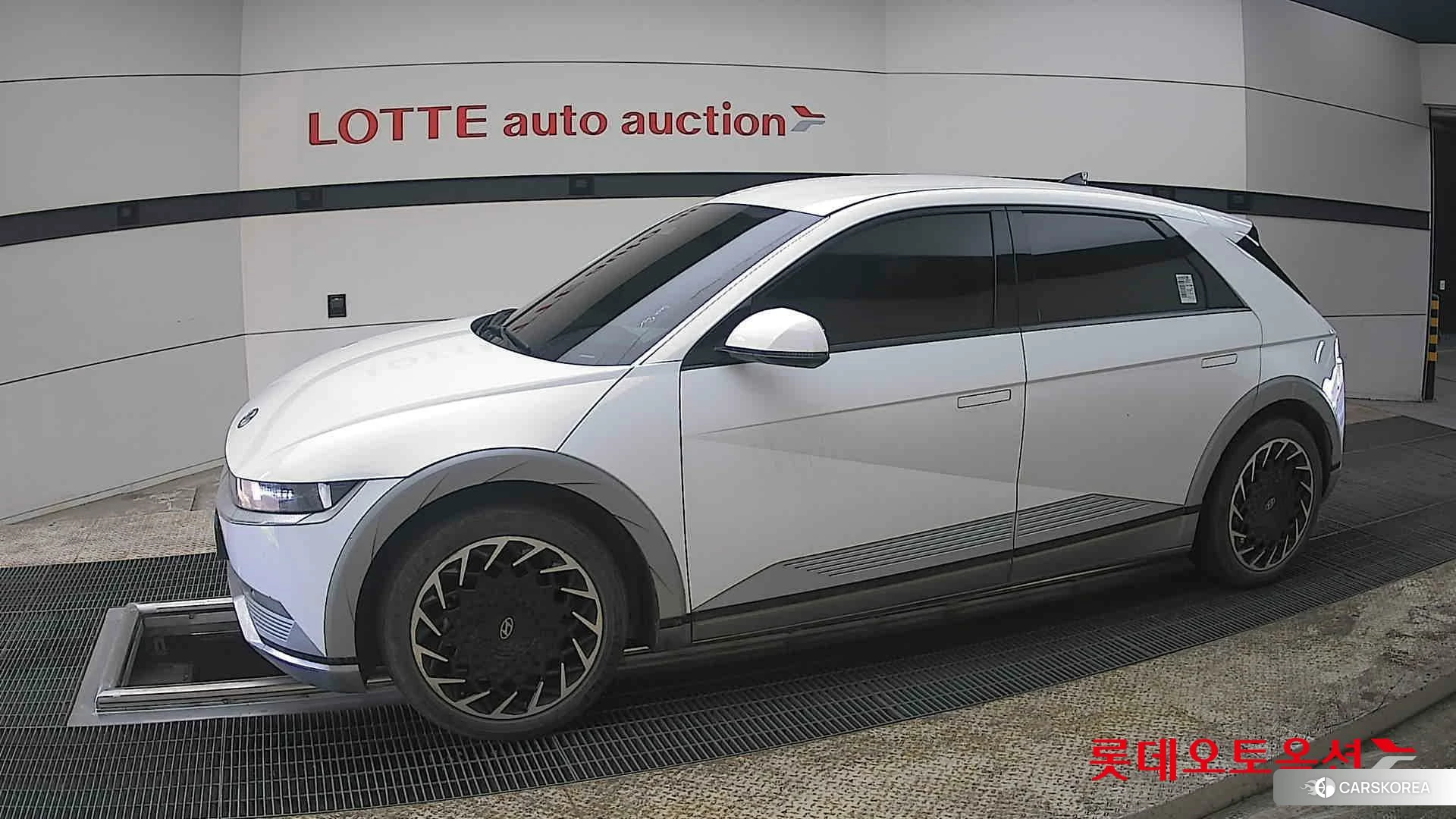 Hyundai IONIQ 5 2022 Atlas White из Кореи, фото 3