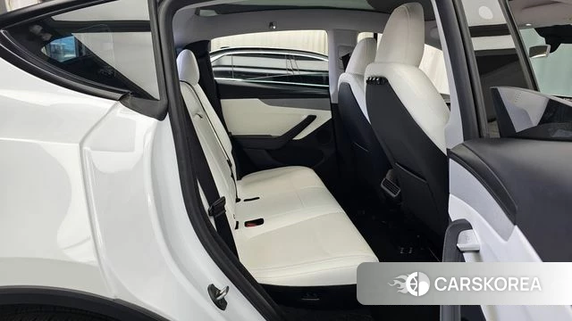 Tesla Model Y 2025 Белый из Кореи, фото 3