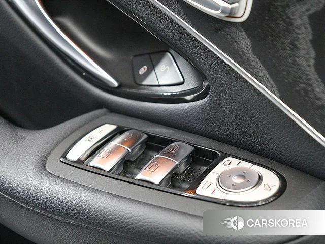 Mercedes-Benz GLC-Class X253 2019 Синий из Кореи, фото 3