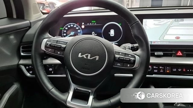Kia Sportage 5th Generation Hybrid 2023 Белый из Кореи, фото 3