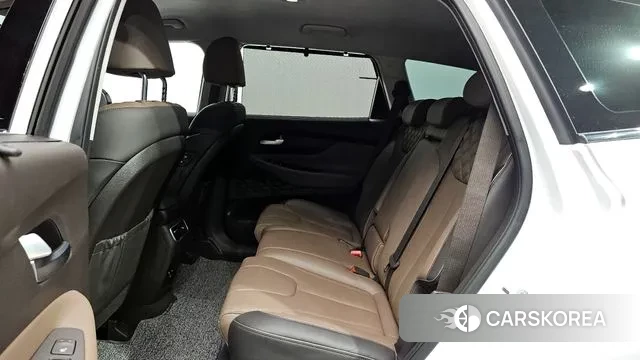 Hyundai The New Santa Fe 2023 Белый из Кореи, фото 3