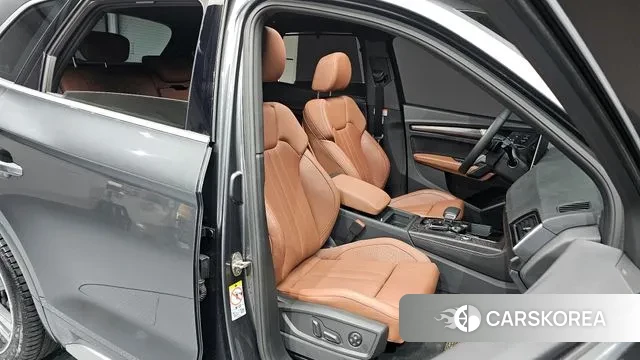 Audi Q5 (FY) 2023 Серый из Кореи, фото 3