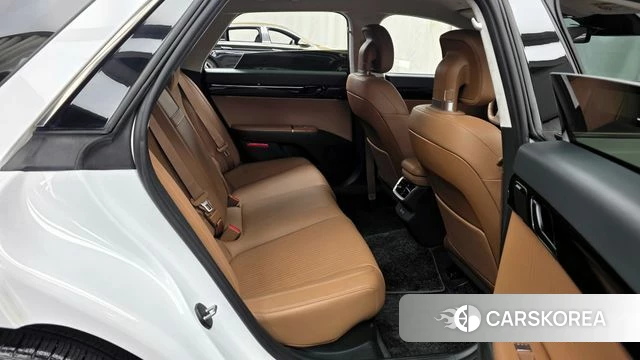 Hyundai Grandeur Hybrid (GN7) 2023 Белый из Кореи, фото 3