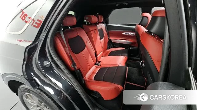 Genesis GV70 2022 Черный из Кореи, фото 3