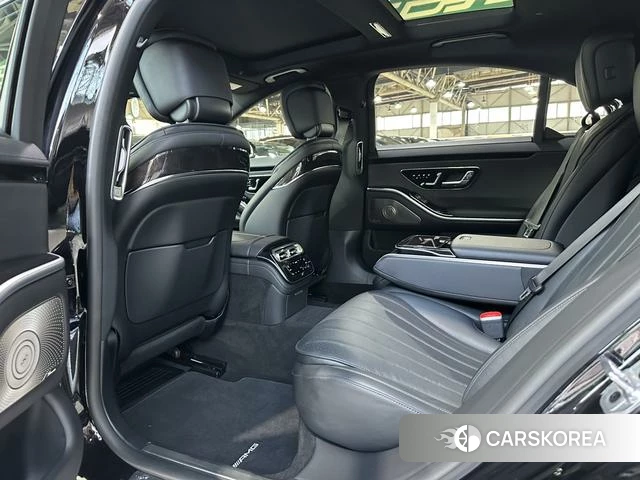 Mercedes-Benz S-class 2024 Черный из Китая, фото 3