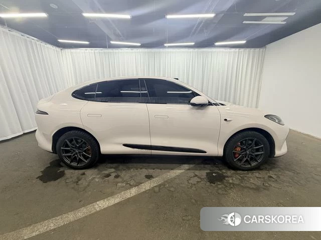 Zhiji Automobile Zhiji LS6 2024 Другой из Китая, фото 3