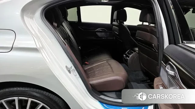 BMW 7 Series (G11) 2022 Белый из Кореи, фото 3