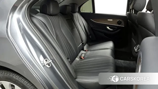 Mercedes-Benz E-Class W213 2020 Серый из Кореи, фото 3