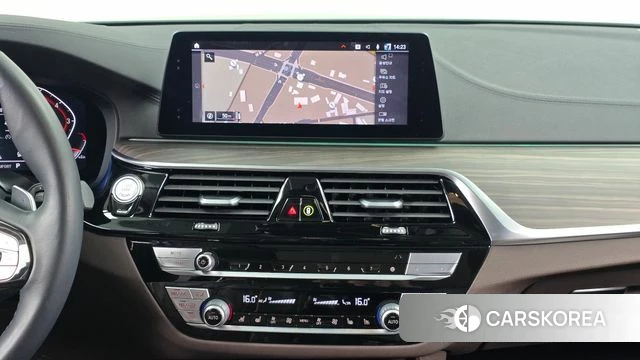 BMW 5 Series (G30) 2019 Серый из Кореи, фото 3