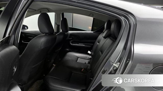 Toyota Prius C 2018 Серый из Кореи, фото 3