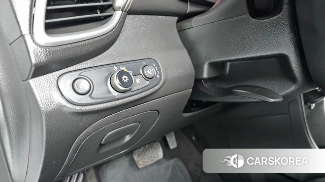 Chevrolet (GM Daewoo) The New Trax 2018 Белый из Кореи, фото 3