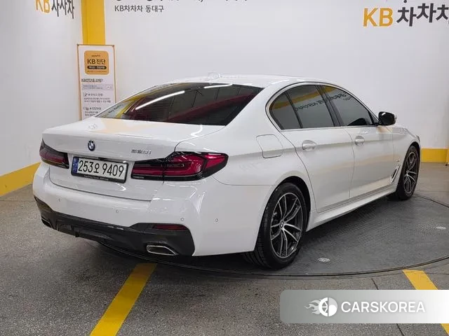 BMW 5 Series (G30) 2021 Белый из Кореи, фото 3