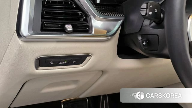 BMW X7 (G07) 2025 Черный из Кореи, фото 3
