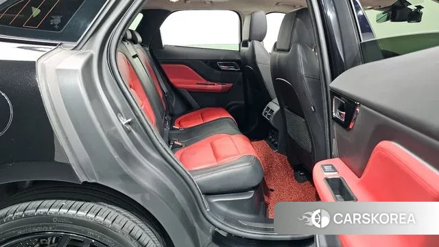 Jaguar F-PACE 2019 Черный из Кореи, фото 3