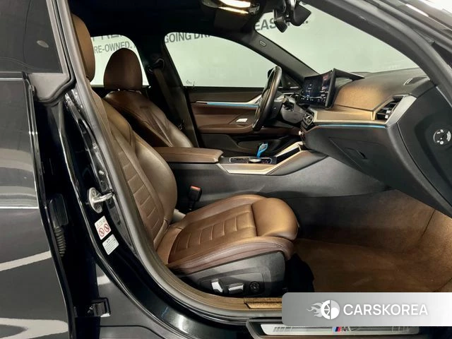 BMW i4 2023 Черный из Кореи, фото 3