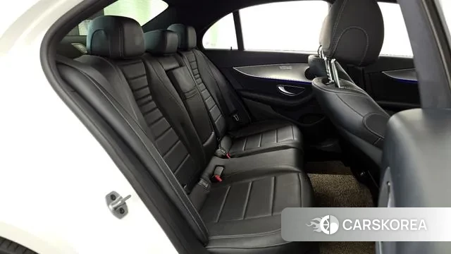 Mercedes-Benz E-Class W213 2019 Белый из Кореи, фото 3