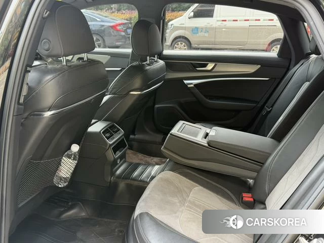 Audi A6L 2021 Черный из Китая, фото 3