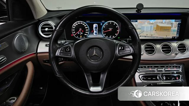 Mercedes-Benz E-Class W213 2018 Черный из Кореи, фото 3