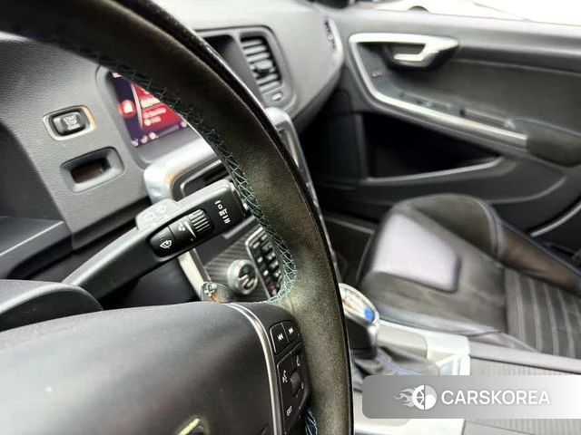 Volvo V60 2019 Синий из Китая, фото 3