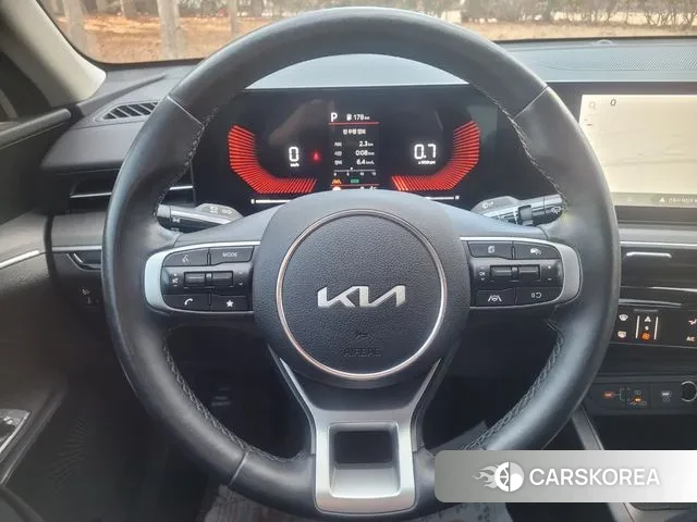Kia The New K5 3rd generation 2024 Белый из Кореи, фото 3