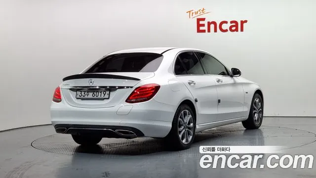 Mercedes-Benz C-Class W205 2018 Белый из Кореи, фото 3