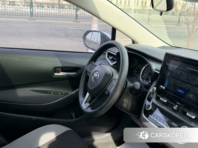 Toyota Corolla 2023 Белый из Китая, фото 3