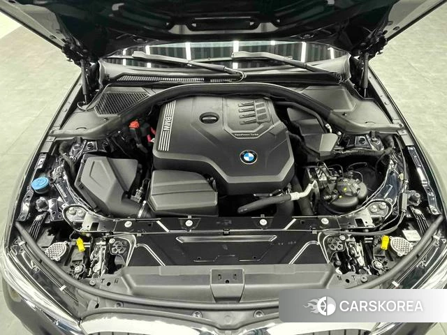 BMW 3 series 2022 Черный из Китая, фото 3