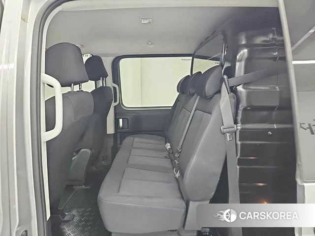 Hyundai Staria 2021 Серебряный из Кореи, фото 3