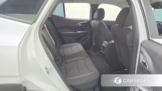 Chevrolet (GM Daewoo) Trax Crossover 2023 Белый из Кореи, фото 3