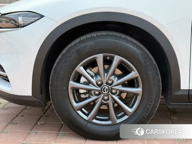 Mazda CX-4 2023 Белый из Китая, фото 3
