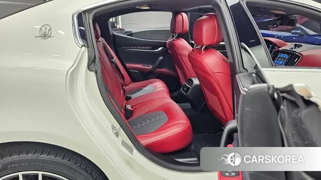 Maserati Ghibli 2018 Белый из Кореи, фото 3