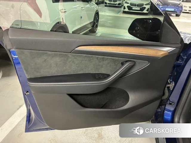 Tesla Model Y 2023 Синий из Кореи, фото 3