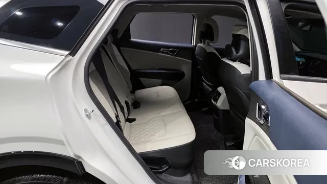 Kia Sportage 5th Generation Hybrid 2024 Белый из Кореи, фото 3